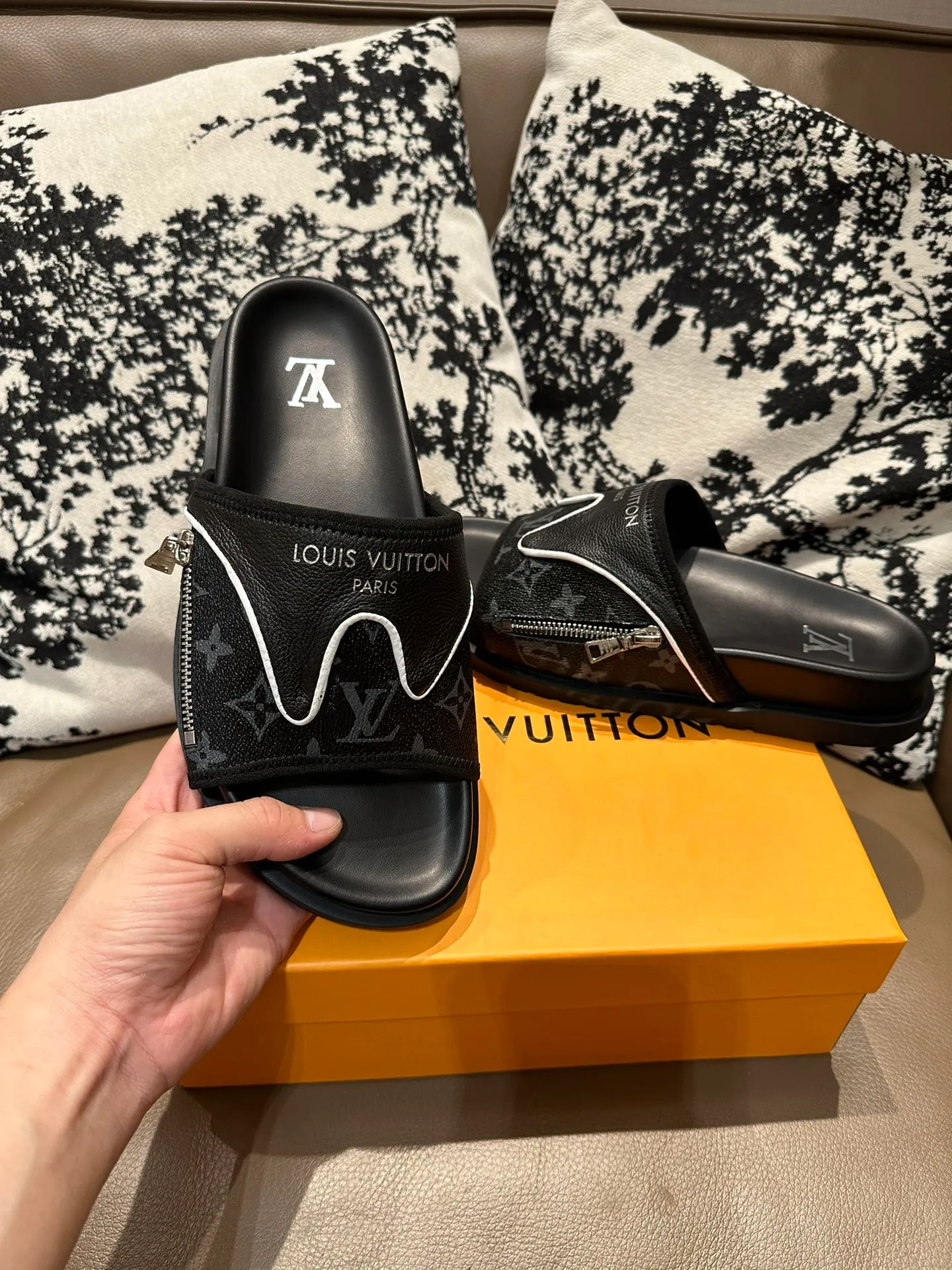 Men's shoes 💰340💰 LV zipper new style, cowhide surface, sheepskin lining, size 36-46